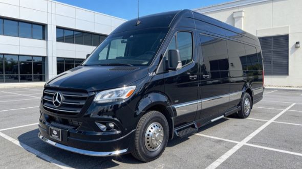 10 passenger sprinter van houston