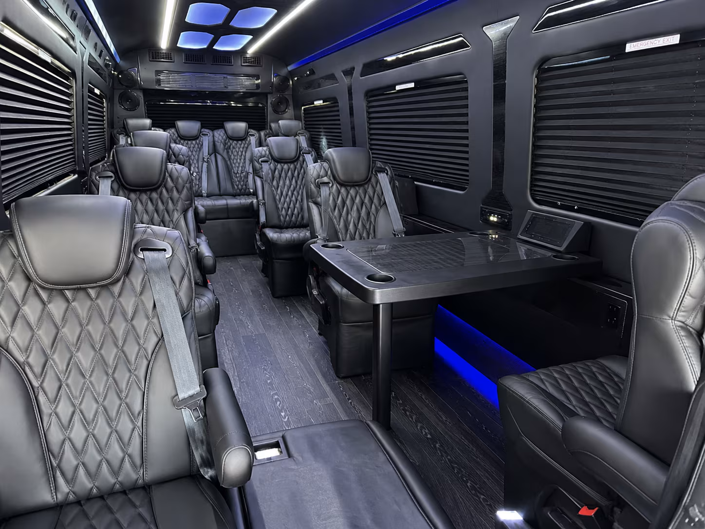 find the perfect transportation for your next airport transfer 3