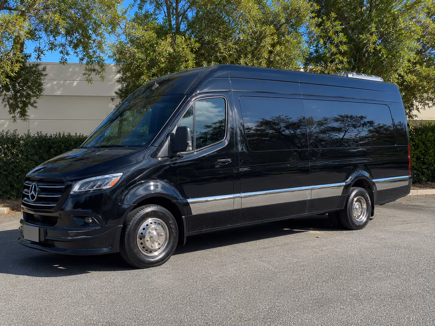 find the perfect transportation for your next airport transfer 4