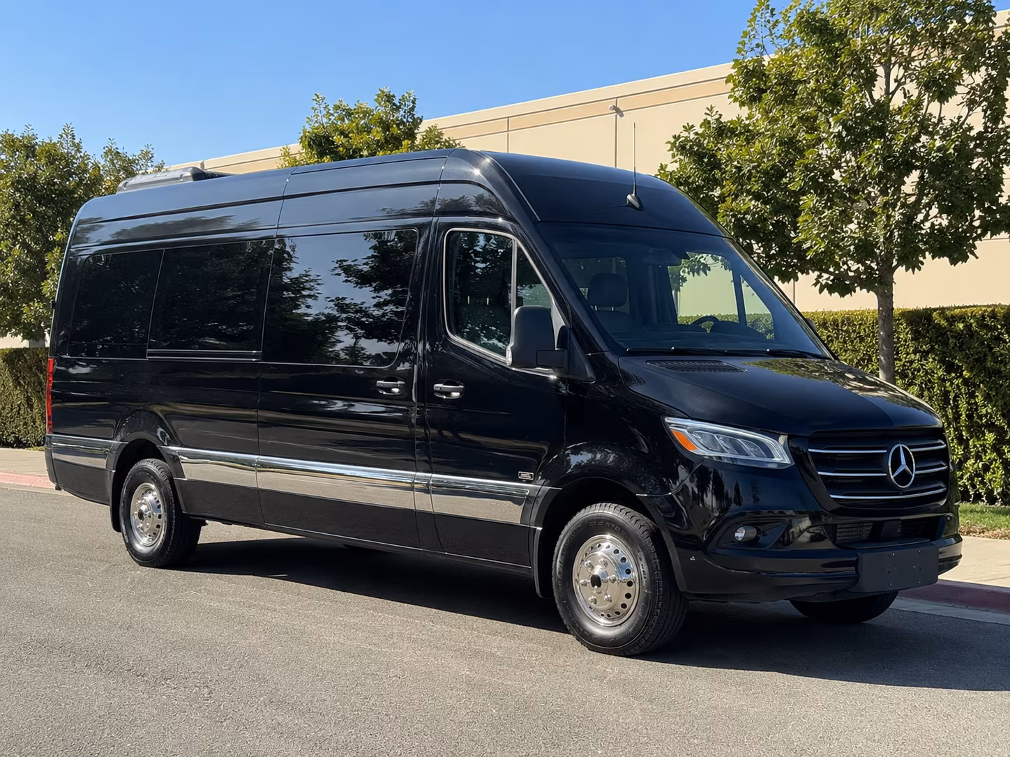 houston 18 passenger sprinter van